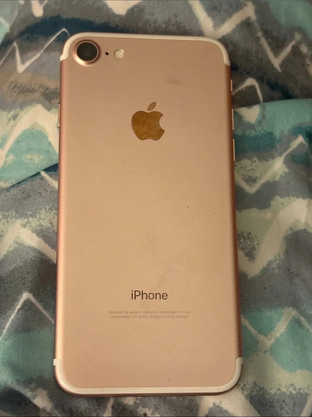 Rose Gold iPhone 7, Model A1660 - SELLING FOR PARTS ONLY